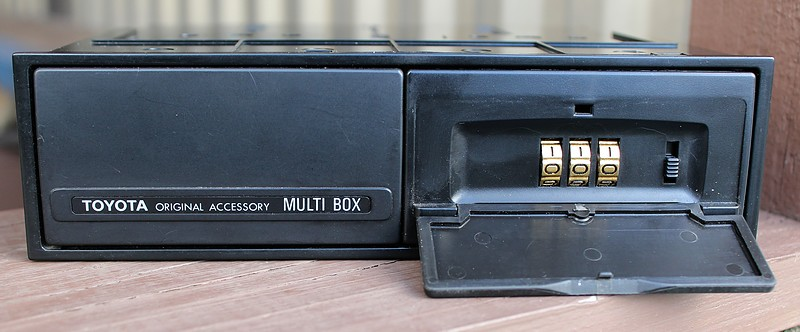 Illustration for article titled Secret Box